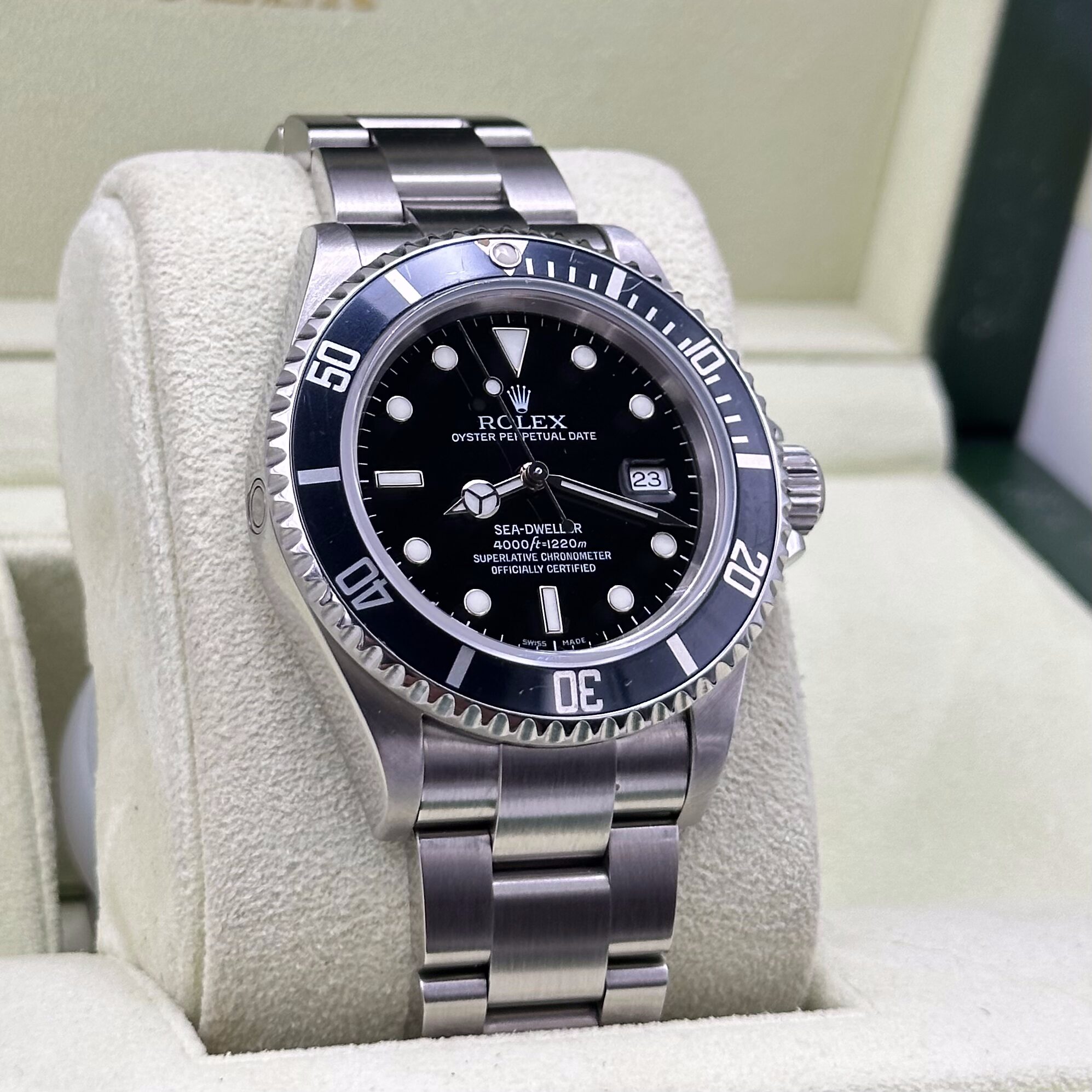 Rolex Sea-Dweller 4000 ref. 16600 40mm Black Dial