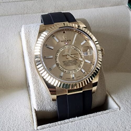 Brand new and second-hand luxury watches and bags for sale