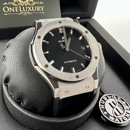 Brand new and second-hand luxury watches and bags for sale