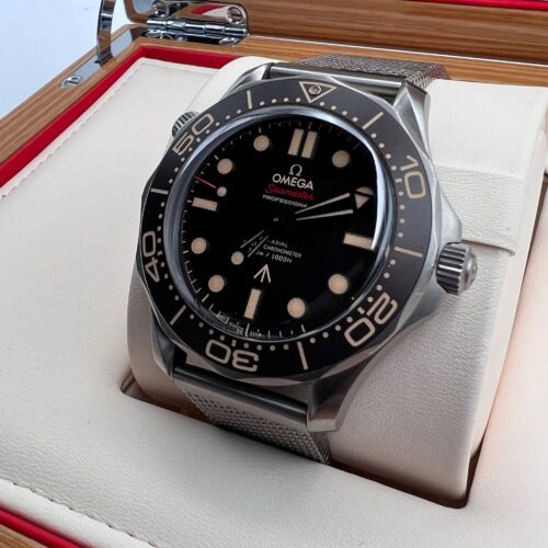 Brand new and second-hand luxury watches and bags for sale