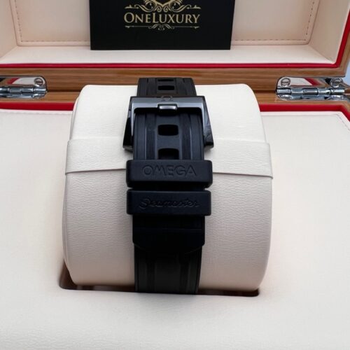Brand new and second-hand luxury watches and bags for sale