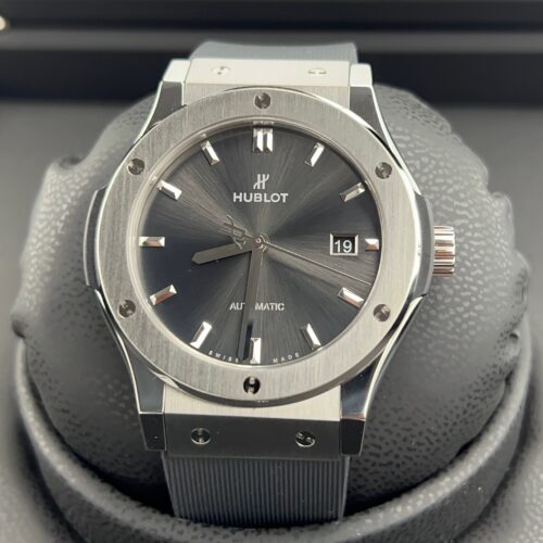 Brand new and second-hand luxury watches and bags for sale