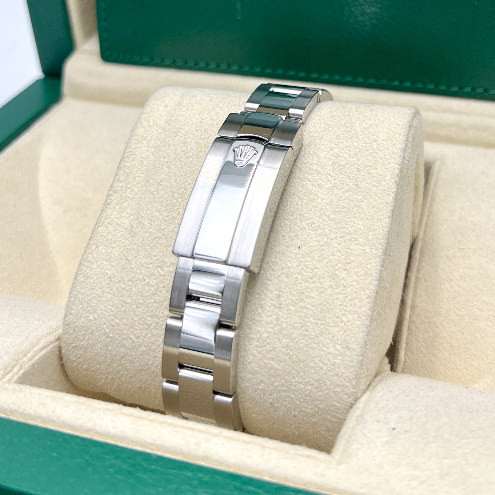 Rolex Lady Datejust 26mm Blue Roman Numeral Dial Ref: 179160