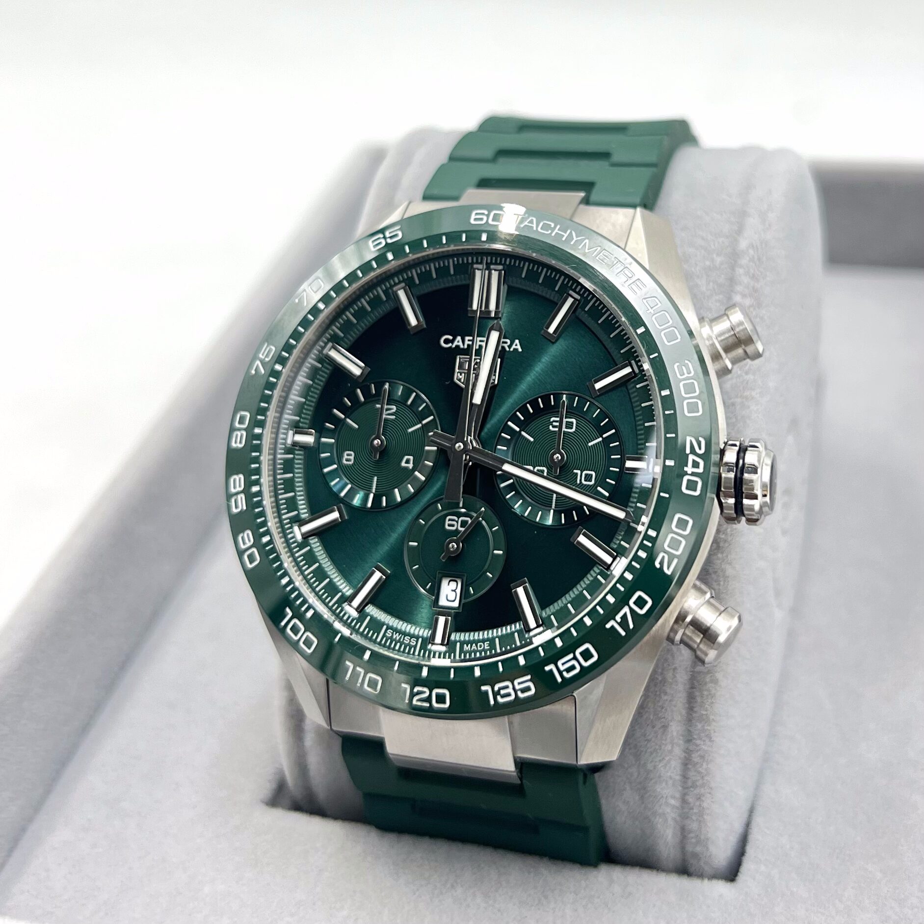 Tag Heuer Carrera Chronograph 44mm Ref: CBN2A1N
