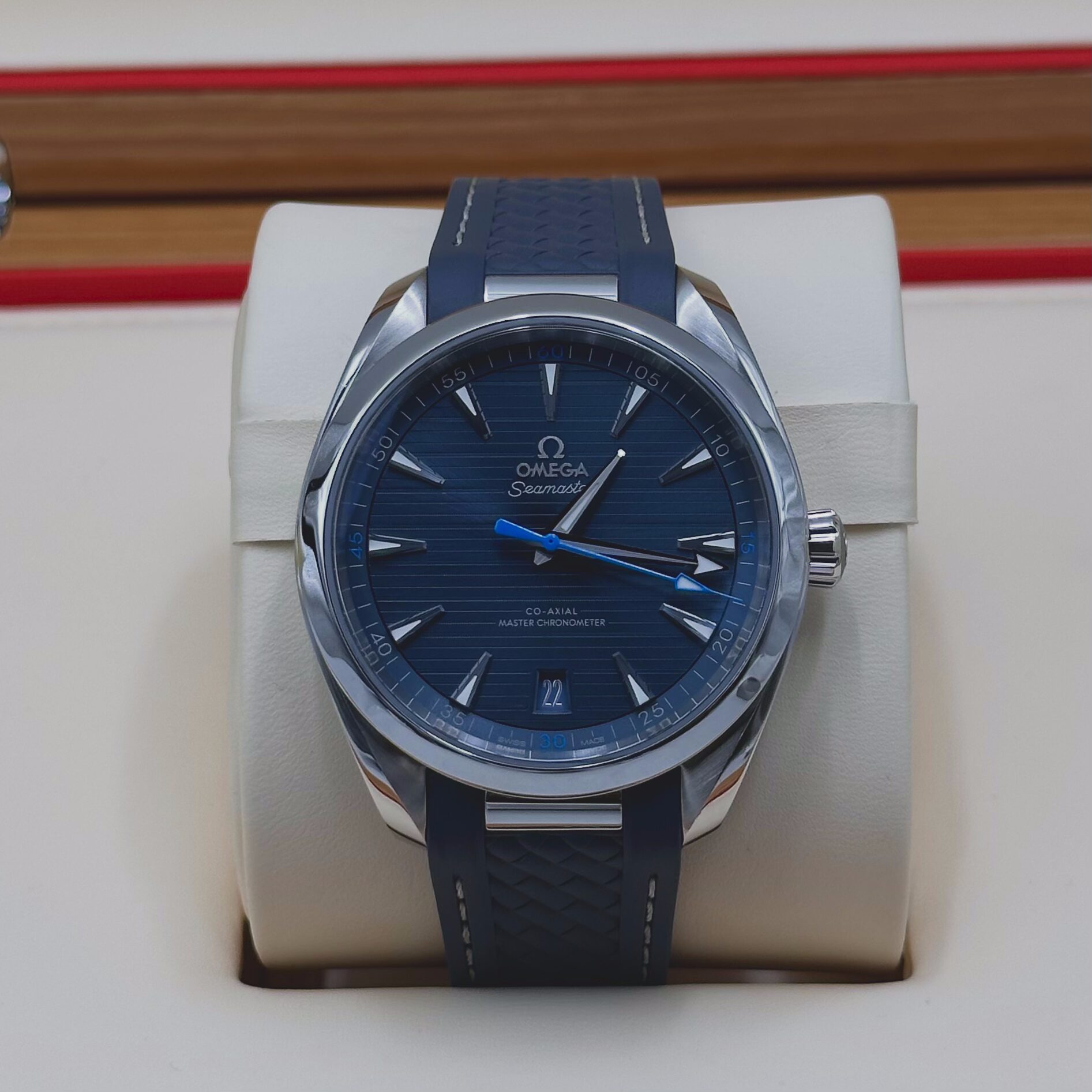 Omega Aqua Terra 150m Steel on Rubber 41mm (2018)