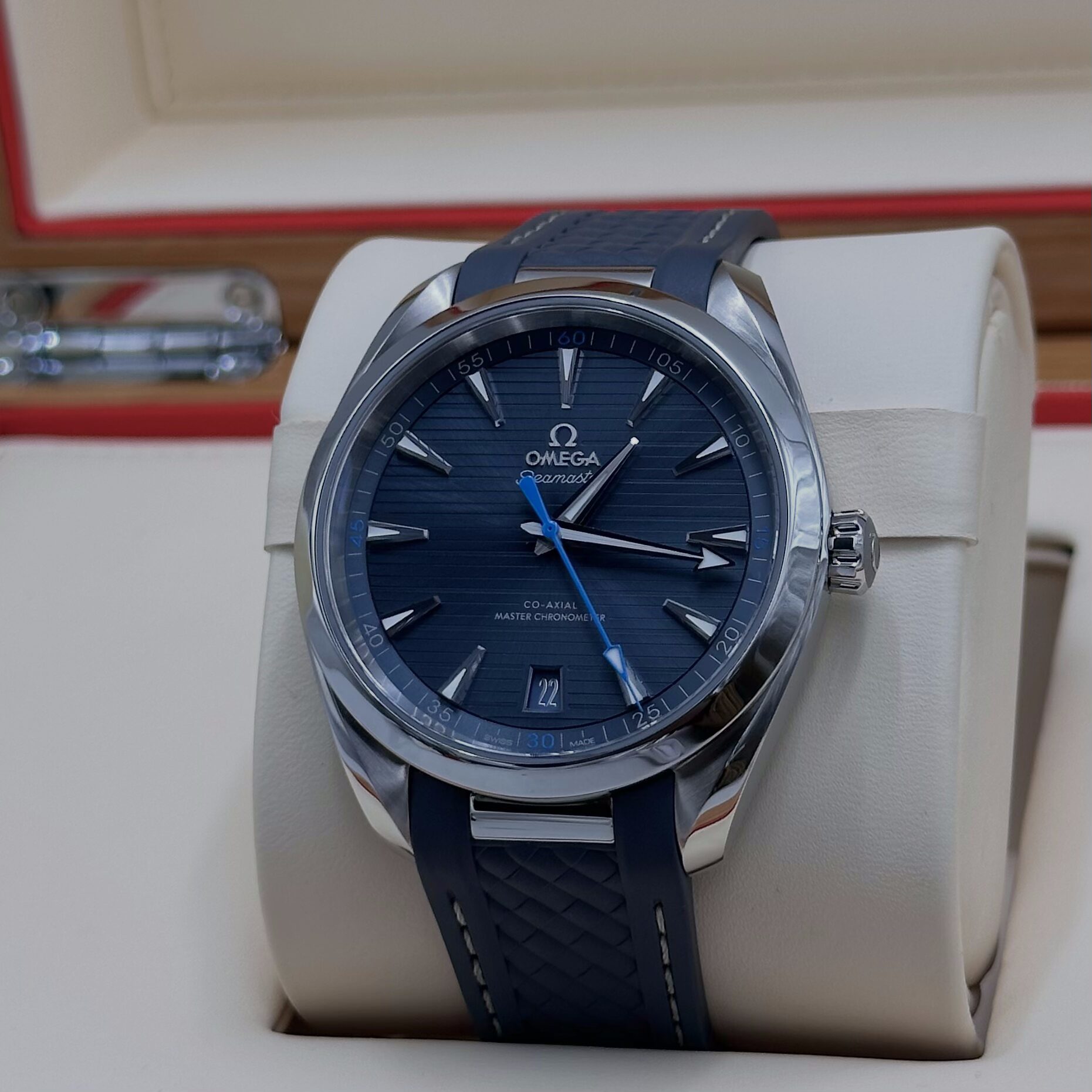 Omega Aqua Terra 150m Steel on Rubber 41mm (2018)