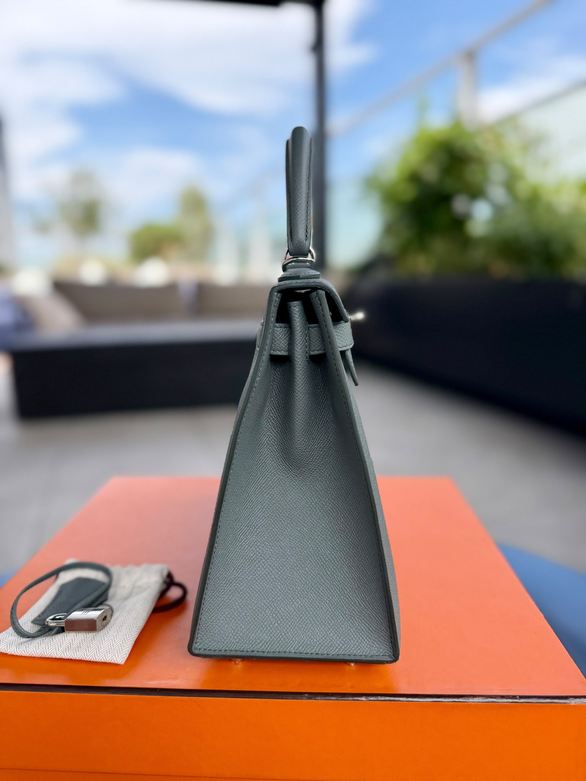 Hermès Kelly 28 Sellier Gris Epsom Leather Palladium Hardware (2019)