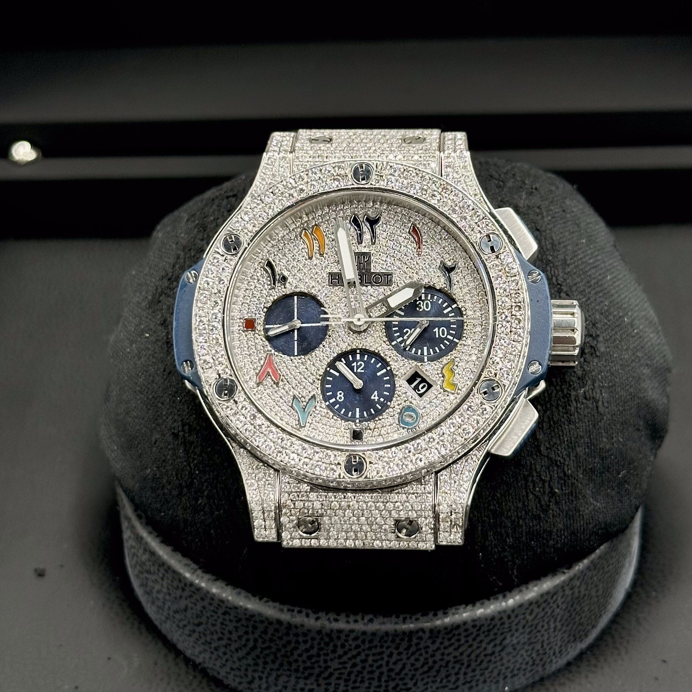 Hublot Big Bang 44mm Chronograph Iced Out Diamond Dial Ref. 301.SX.7170.LR