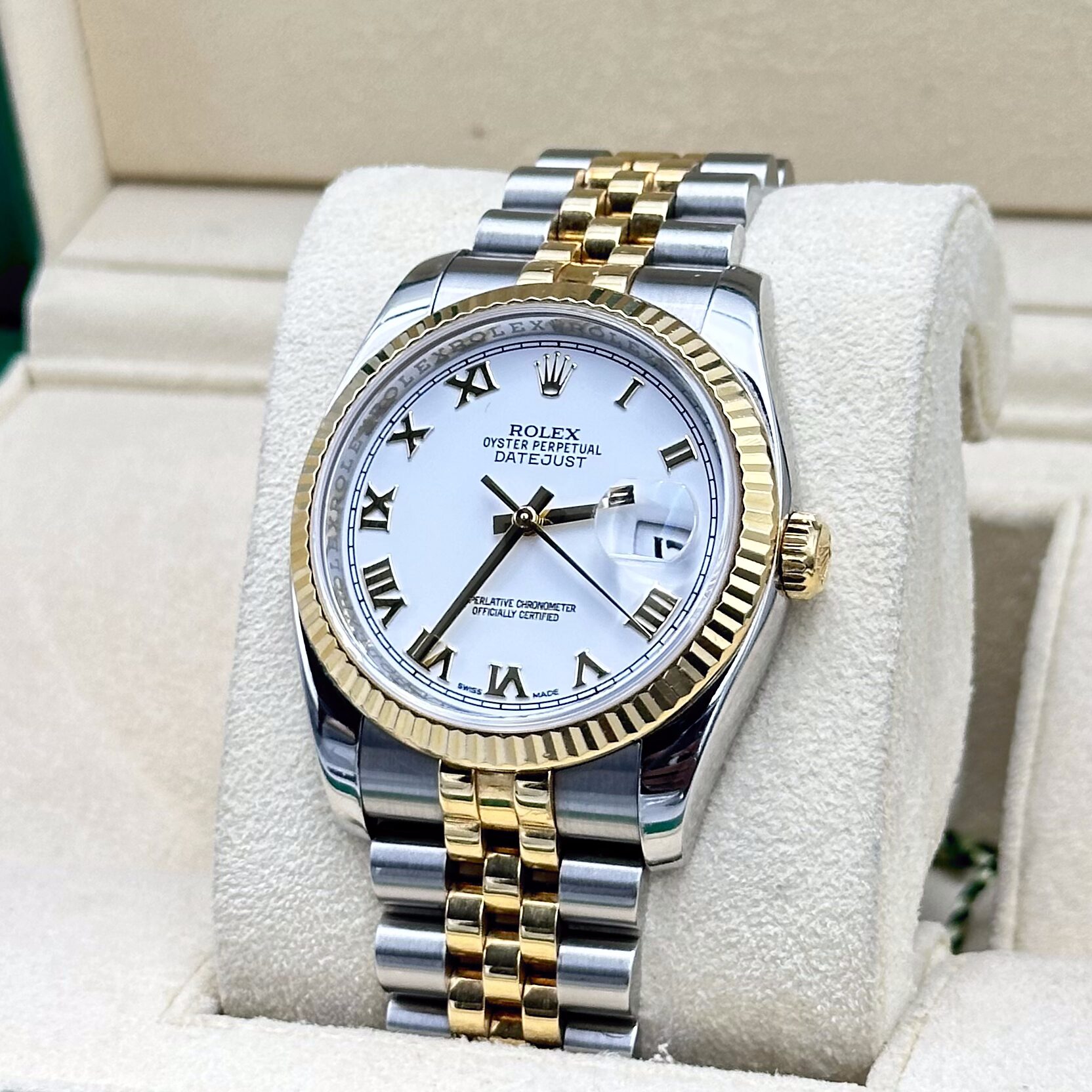 Rolex Datejust 36mm White dial Fluted bezel Ref: 116233