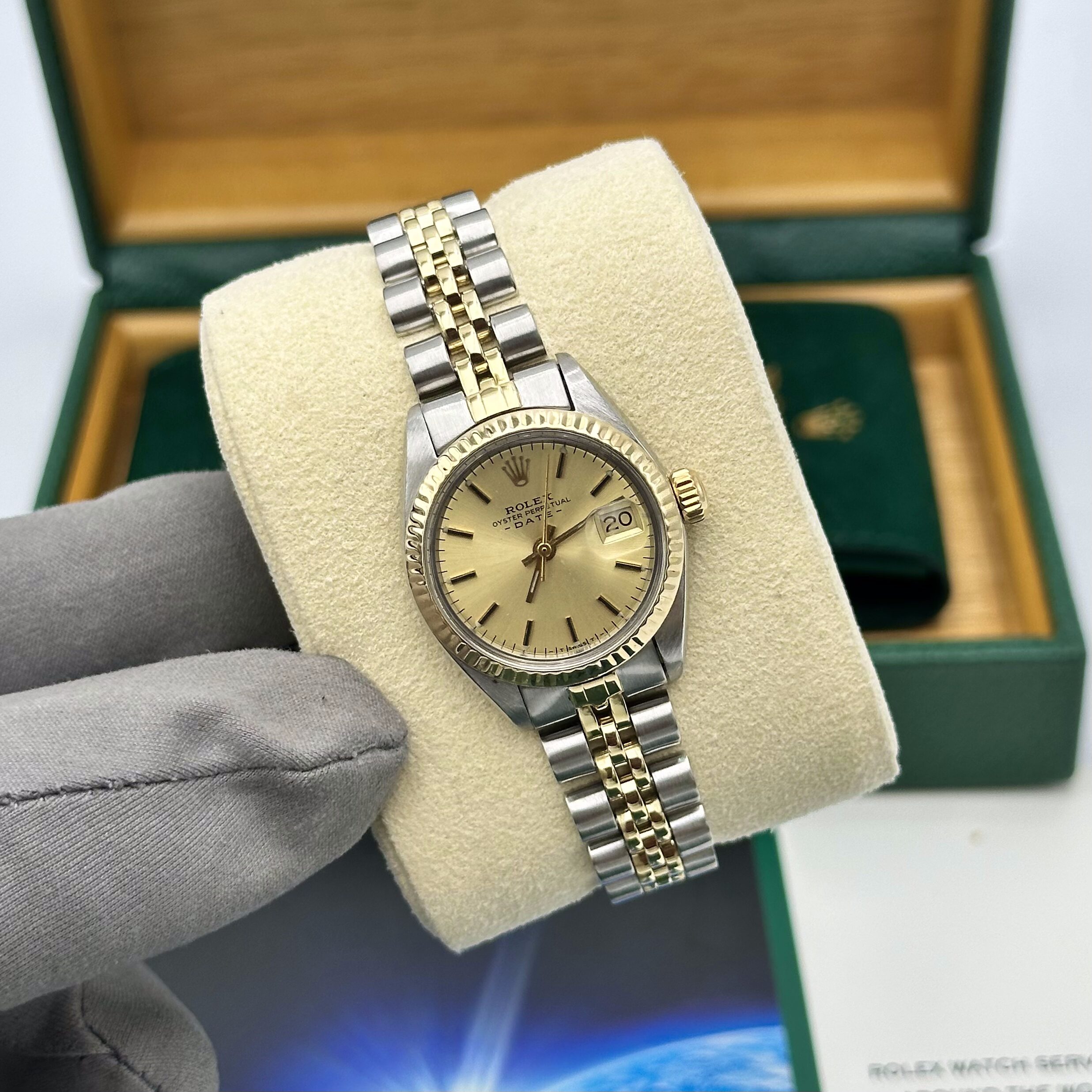 Rolex Oyster Perpetual Date Ref: 6917